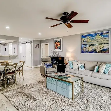 201 Devonshire 2 Bedroom Golf View Port Royal